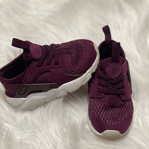 Toddler Nike Huarache size 8C